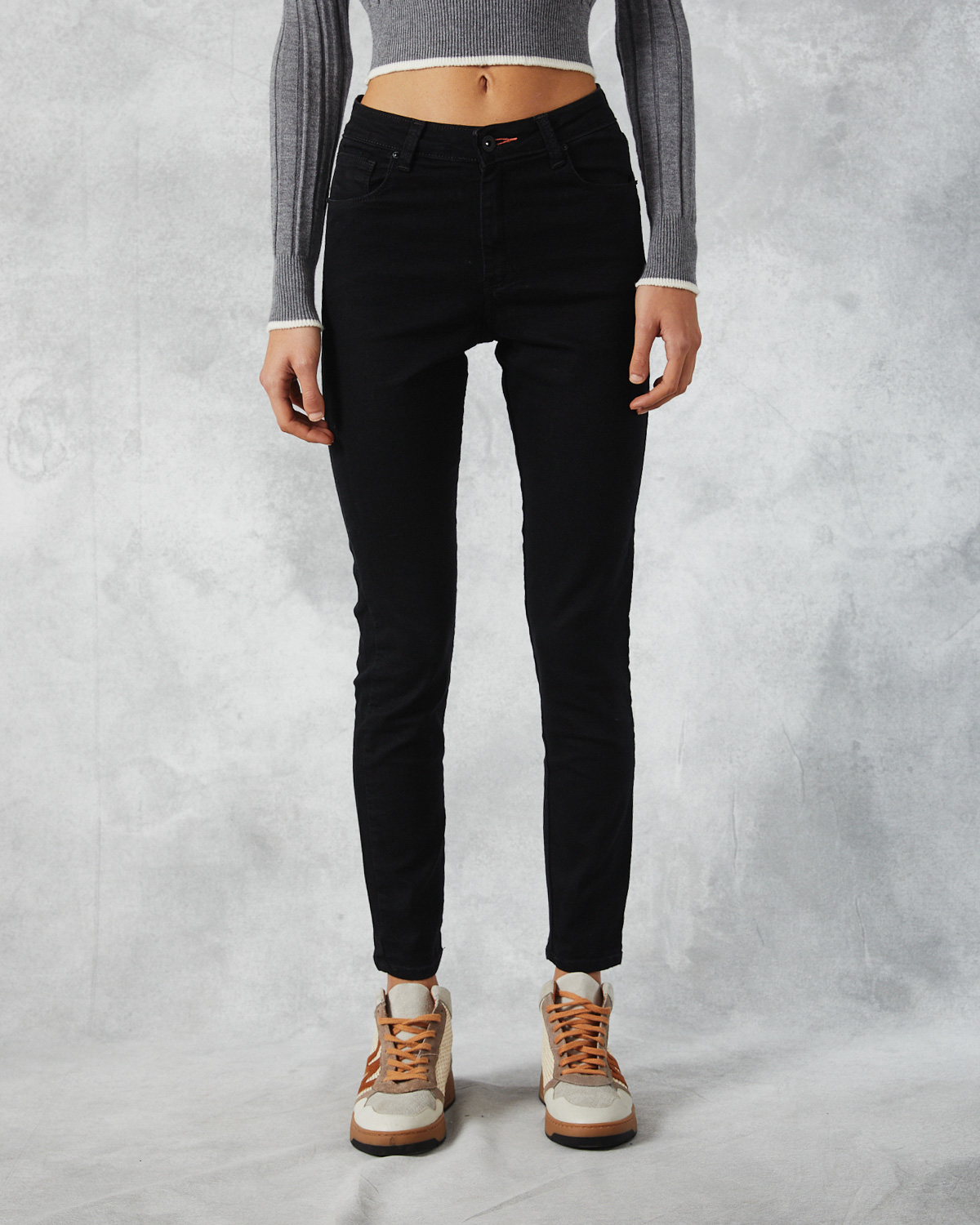 Jean Basic Black Taylor